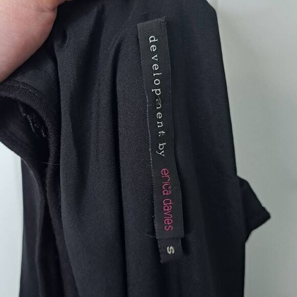 Development by Erica Davies Women's Y2K Cowl Neck Sleeveless Mini Dress Black si - Picture 6 of 6